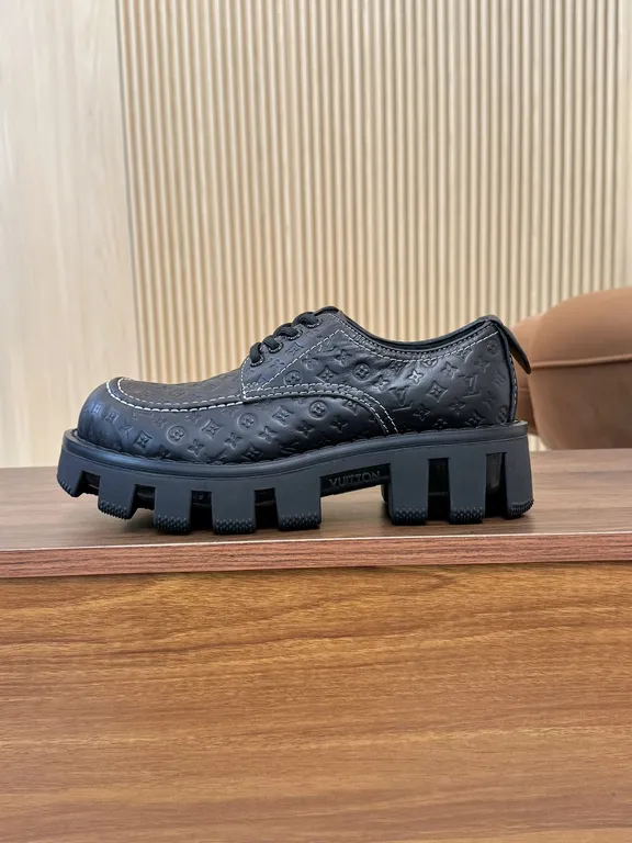 Louis Vuitton Shoe 